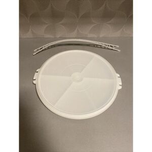 Vintage Tupperware Round Divided Serving Tray With Lid‎ 405-1 And Carolier CLEAN